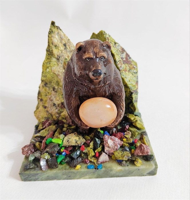 Медведь с камнем стоит в асс. №126 - фото 4708